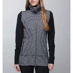 Lululemon Stride Jacket II in Heathered Black size 8